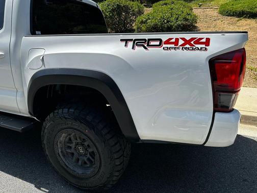 Super White 2019 Toyota Tacoma TRD Off Road