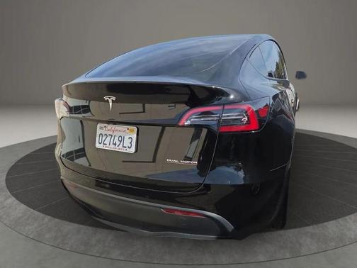 2022 Tesla Model Y Performance Dual Motor All-Wheel Drive