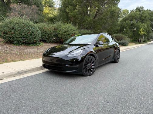 2022 Tesla Model Y Performance Dual Motor All-Wheel Drive