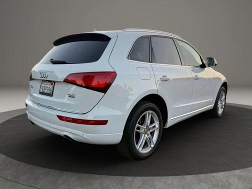 2017 Audi Q5 2.0T Premium Plus