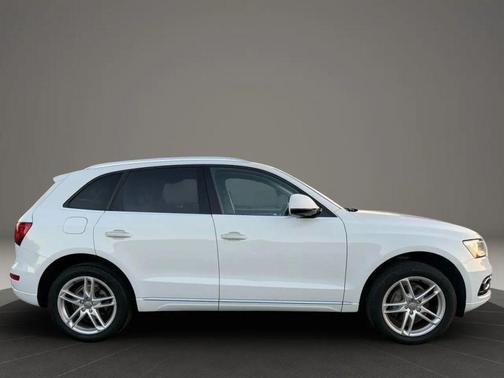 2017 Audi Q5 2.0T Premium Plus