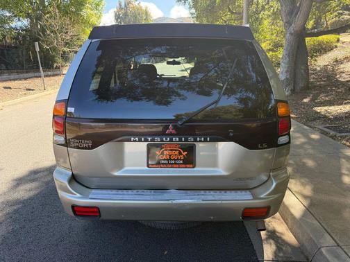 2000 Mitsubishi Montero Sport XLS