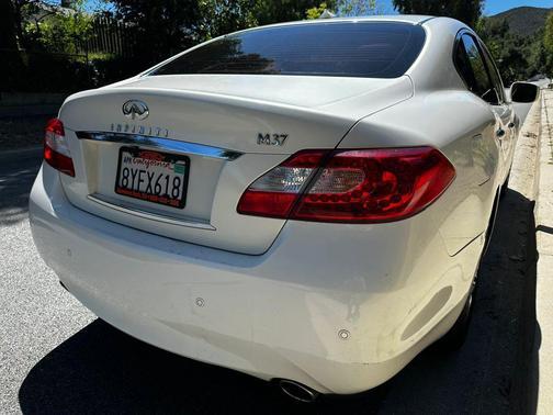 Moonlight White 2013 INFINITI M37 Base
