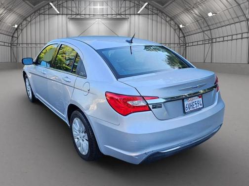 2012 Chrysler 200 LX