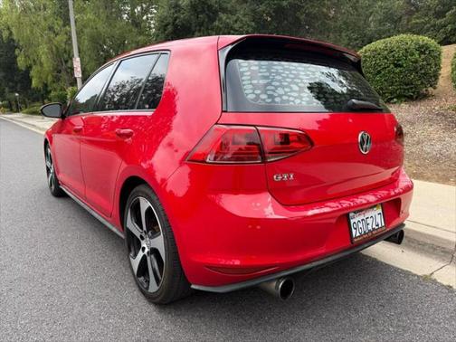 2015 Volkswagen Golf GTI 2.0T S 4-Door