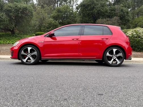 2015 Volkswagen Golf GTI 2.0T S 4-Door