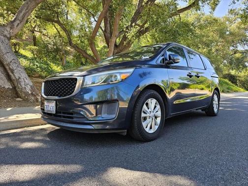2016 Kia Sedona LX