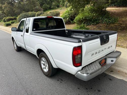 2004 Nissan Frontier XE King Cab