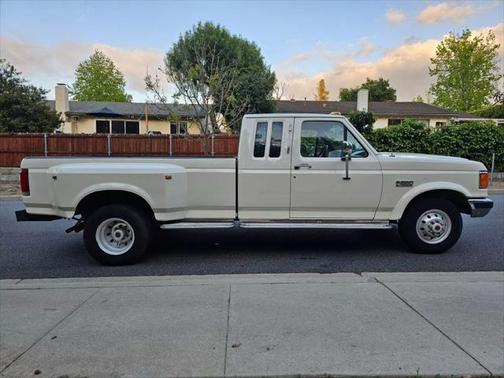1989 Ford F-350 XLT Lariat SuperCab DRW