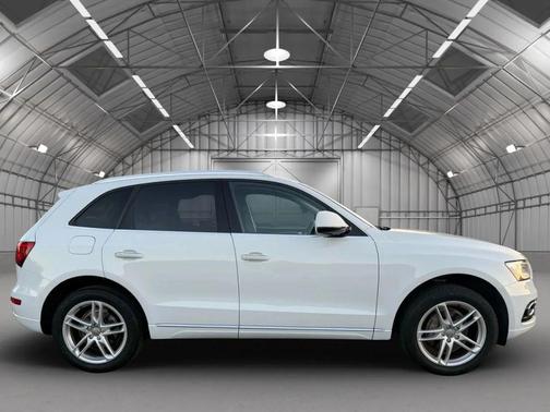 2017 Audi Q5 2.0T Premium Plus