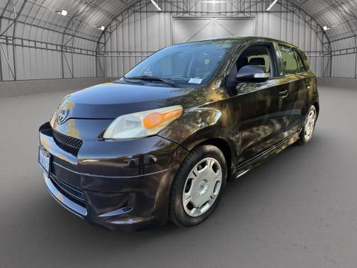 2011 Scion xD Hatchback 4D