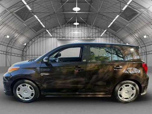 2011 Scion xD Hatchback 4D