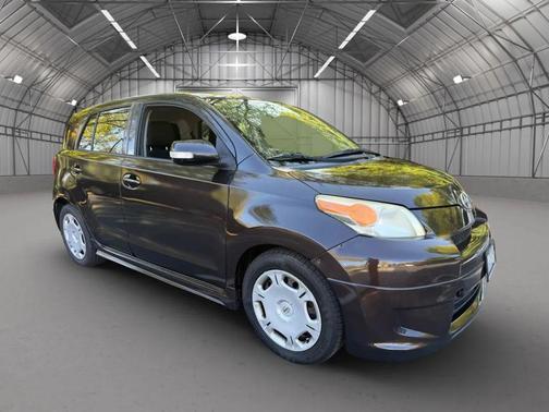 2011 Scion xD Hatchback 4D