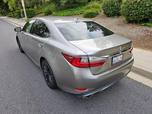 2017 Lexus ES 350 Base