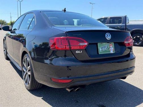 Deep Black Metallic 2013 Volkswagen Jetta GLI Autobahn