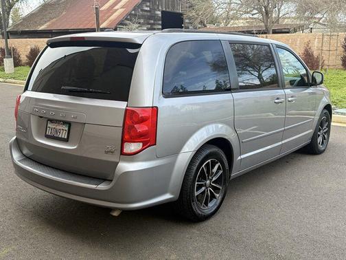 2016 Dodge Grand Caravan R/T