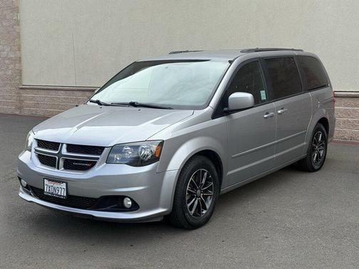 2016 Dodge Grand Caravan R/T