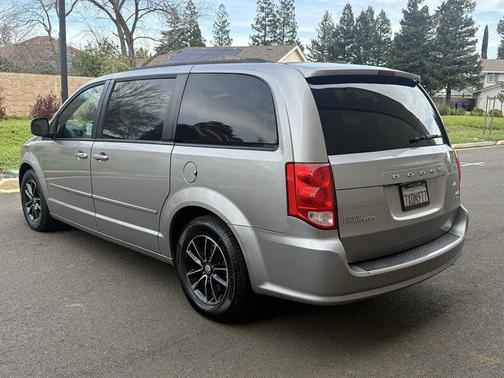 2016 Dodge Grand Caravan R/T