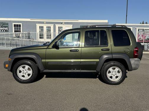 Jeep Green Metallic Clearcoat 2006 Jeep Liberty Sport