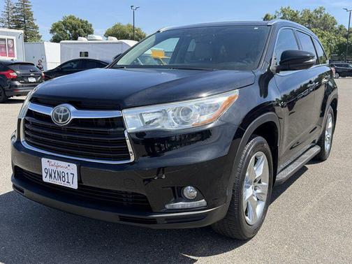 Attitude Black Metallic 2015 Toyota Highlander Limited Platinum