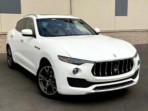 2017 Maserati Levante Base
