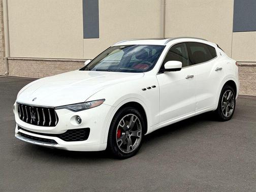 2017 Maserati Levante Base