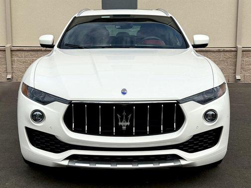 2017 Maserati Levante Base