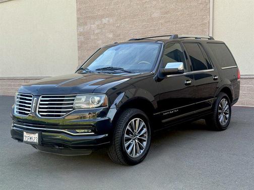 2015 Lincoln Navigator Base