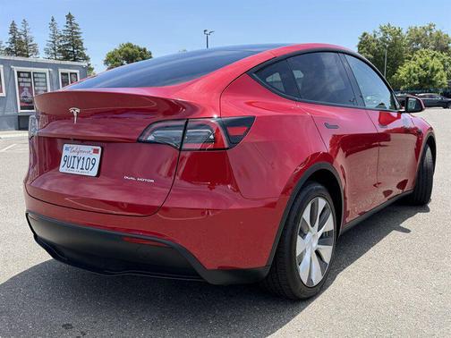 Red Multi-Coat 2021 Tesla Model Y Long Range Dual Motor All-Wheel Drive