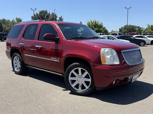 Red Jewel Tintcoat 2009 GMC Yukon Denali
