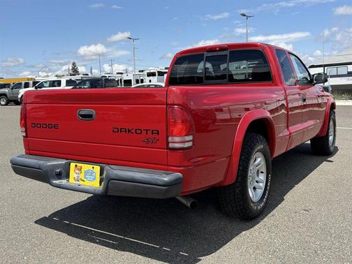 Red 2004 Dodge Dakota Base