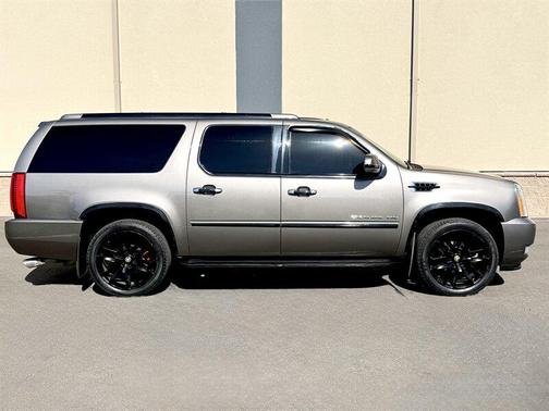 2013 Cadillac Escalade ESV Luxury