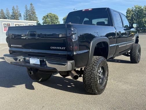 Black 2004 Chevrolet Silverado 2500 LT H/D Crew Cab