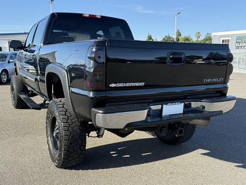 Black 2004 Chevrolet Silverado 2500 LT H/D Crew Cab