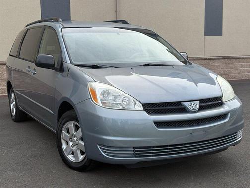 2004 Toyota Sienna CE
