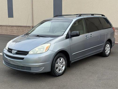 2004 Toyota Sienna CE