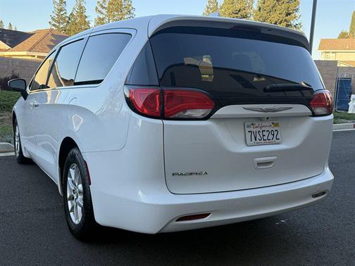 2017 Chrysler Pacifica Touring