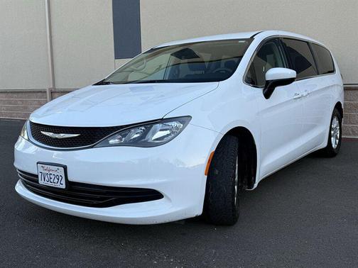 2017 Chrysler Pacifica Touring