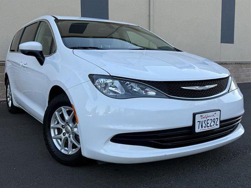 2017 Chrysler Pacifica Touring