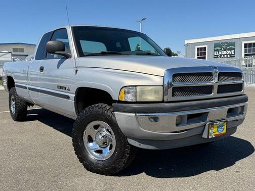 Silver 1998 Dodge Ram 1500 Base