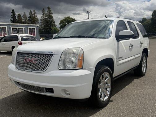 Summit White 2008 GMC Yukon Denali
