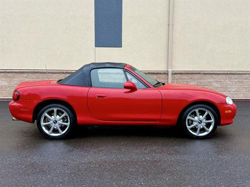 2005 Mazda MX-5 Miata Cloth