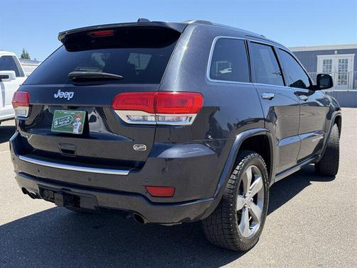 Maximum Steel Metallic Clearcoat 2014 Jeep Grand Cherokee Overland