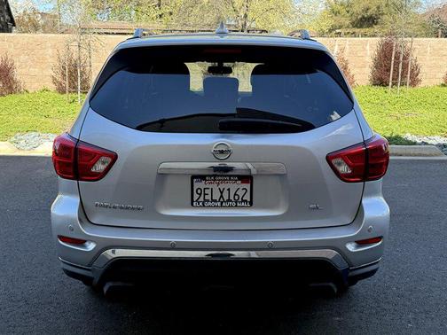 2019 Nissan Pathfinder SL