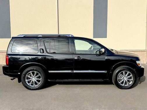 2010 INFINITI QX56 Base