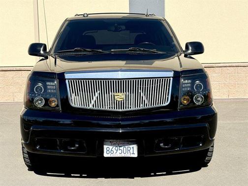 2004 Cadillac Escalade EXT Base