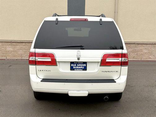 2014 Lincoln Navigator Base