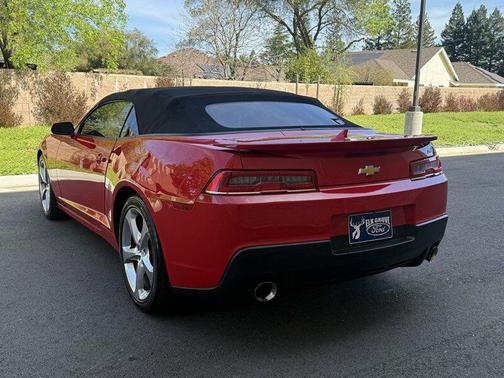 2015 Chevrolet Camaro 2LT