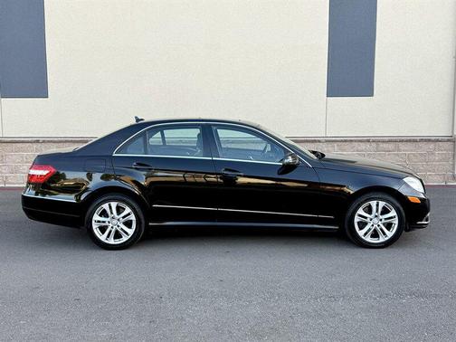 2011 Mercedes-Benz E-Class 4MATIC
