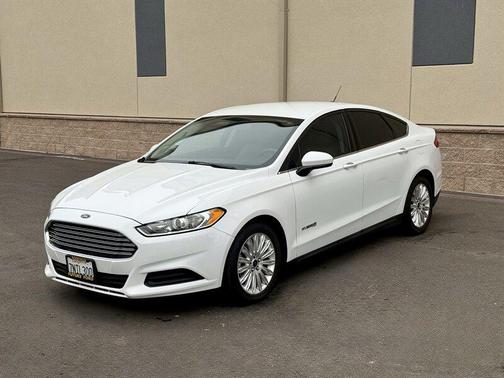 2016 Ford Fusion Hybrid S